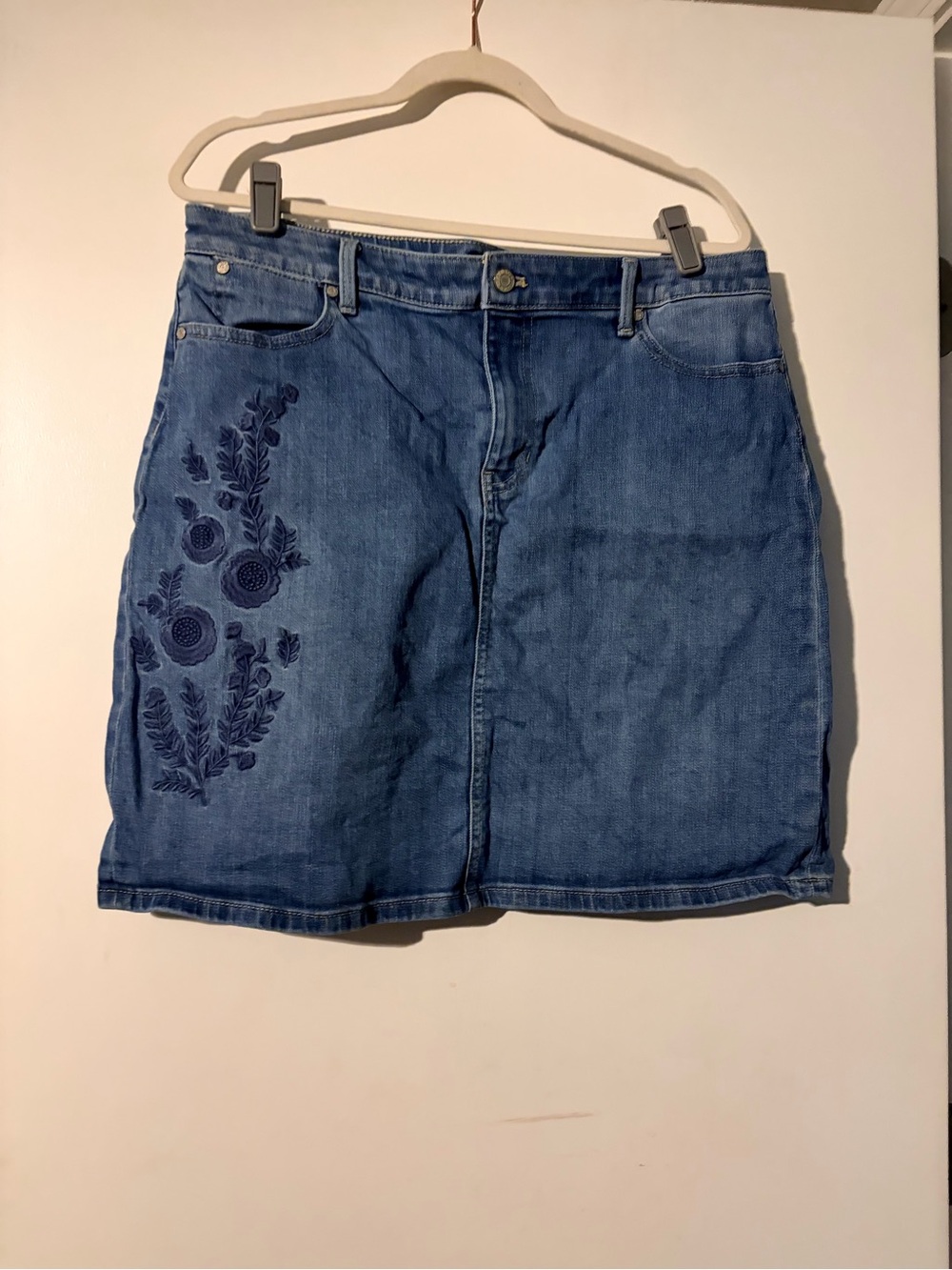 3/$17 Talbots Denim Skirt with Floral Embroidery